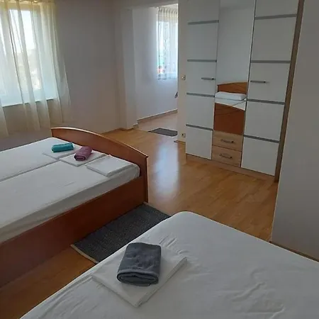 Konukevi Cerjan 3*